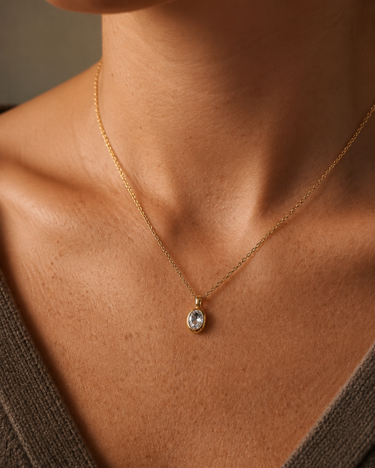 Vela Oval Pendant Necklace