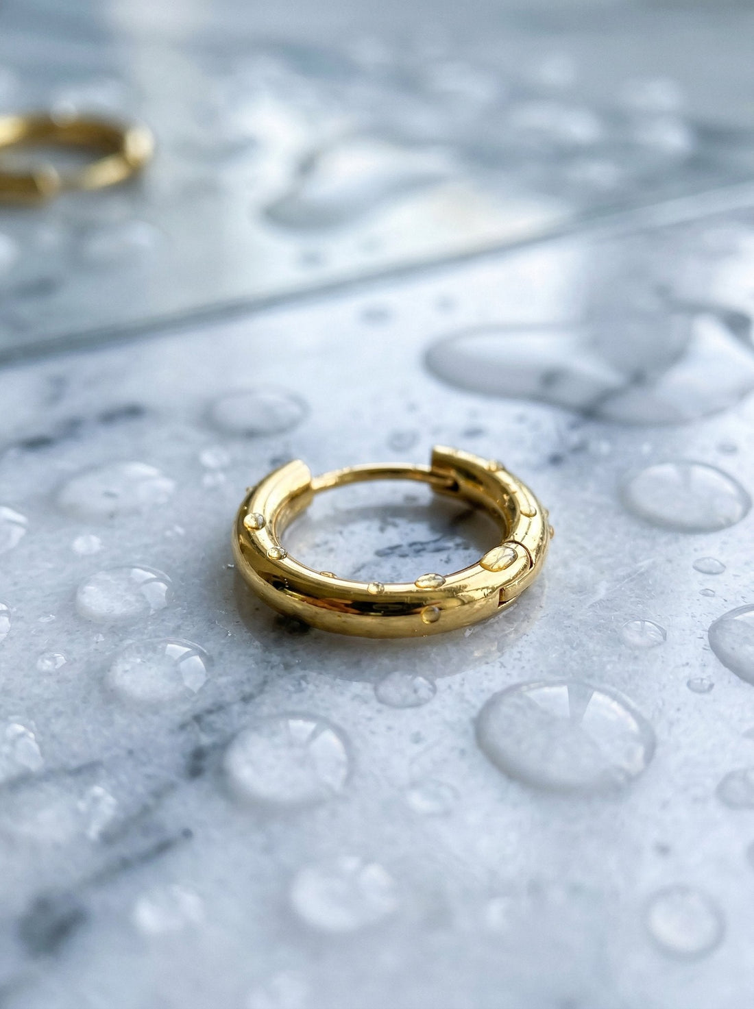 Mixed Metal Jewelry Trend April 2026: 10 Easy Gold-and-Silver Looks to Wear on Repeat