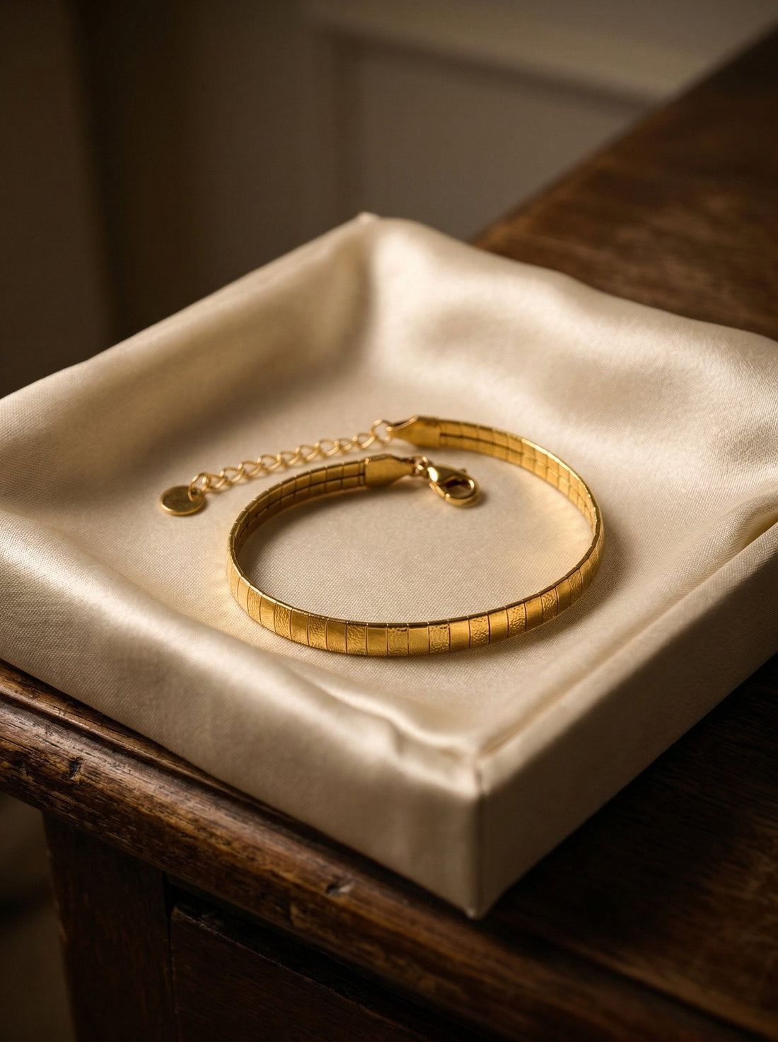 Types of necklace chains guide cover image