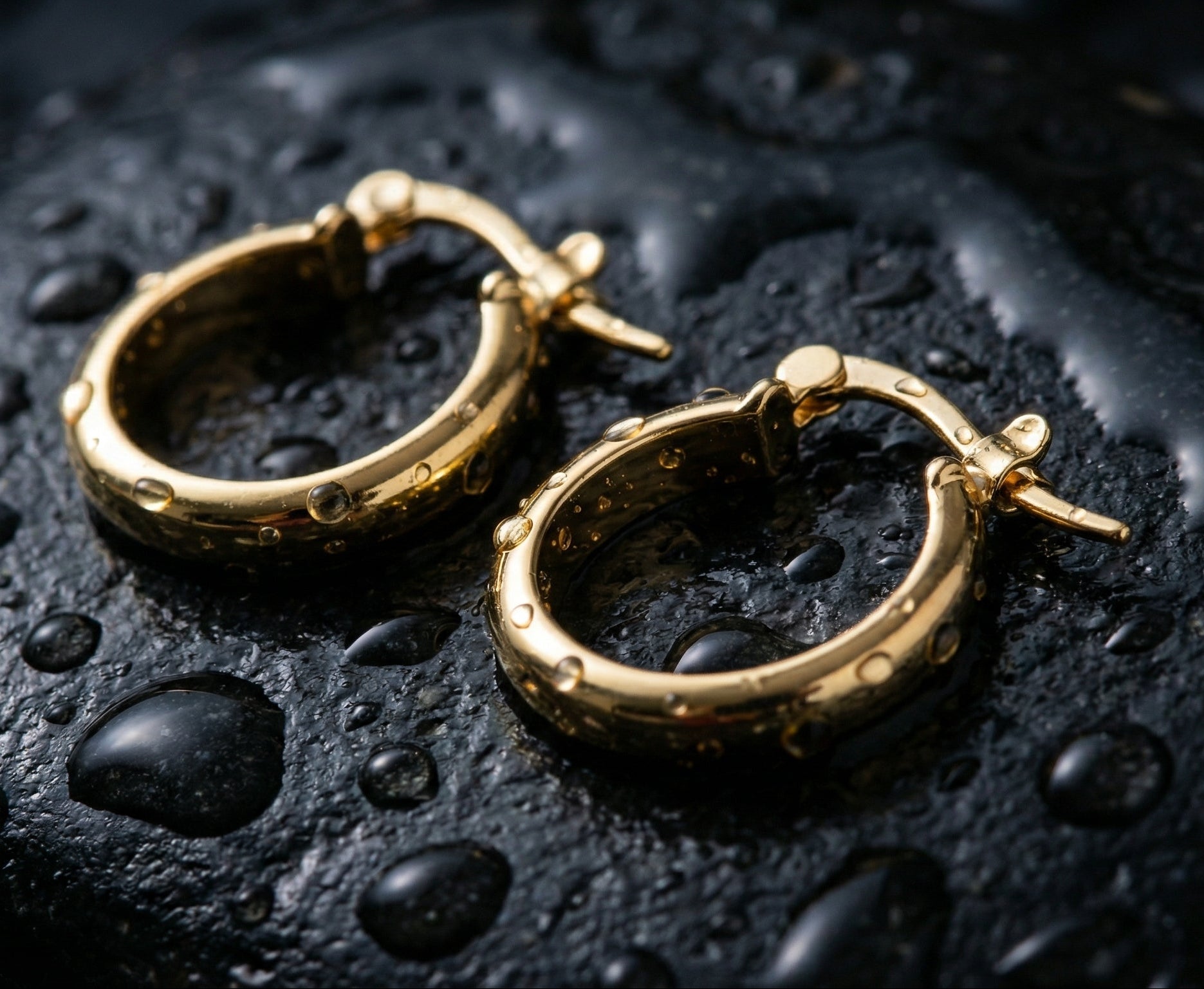 Bora Chunky Square Hoop Earrings hypoallergenic earrings by HyraMode