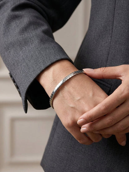 Arlo Slim Flat Box Chain Bracelet - View 7 - HyraMode