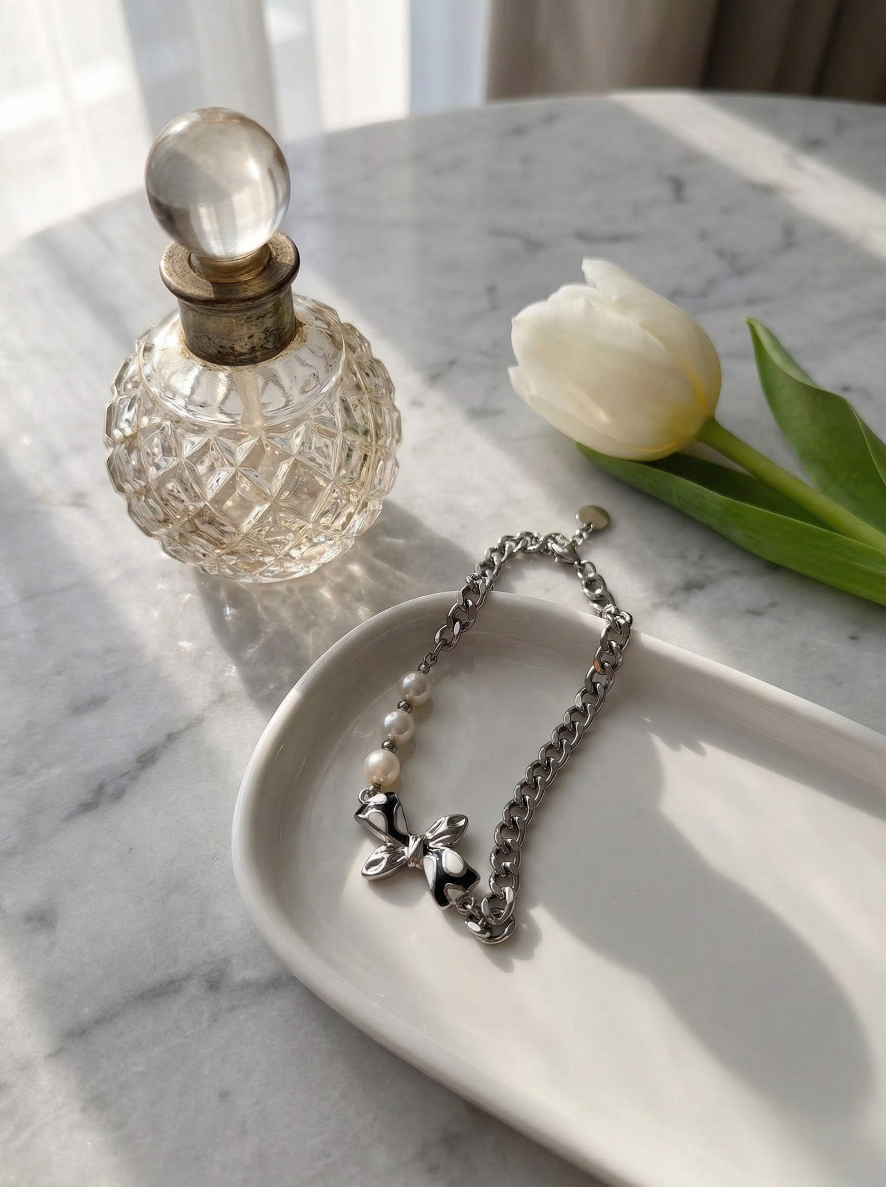 Bree Silver Enamel Bow Pearl Chain Bracelet - View 3 - HyraMode