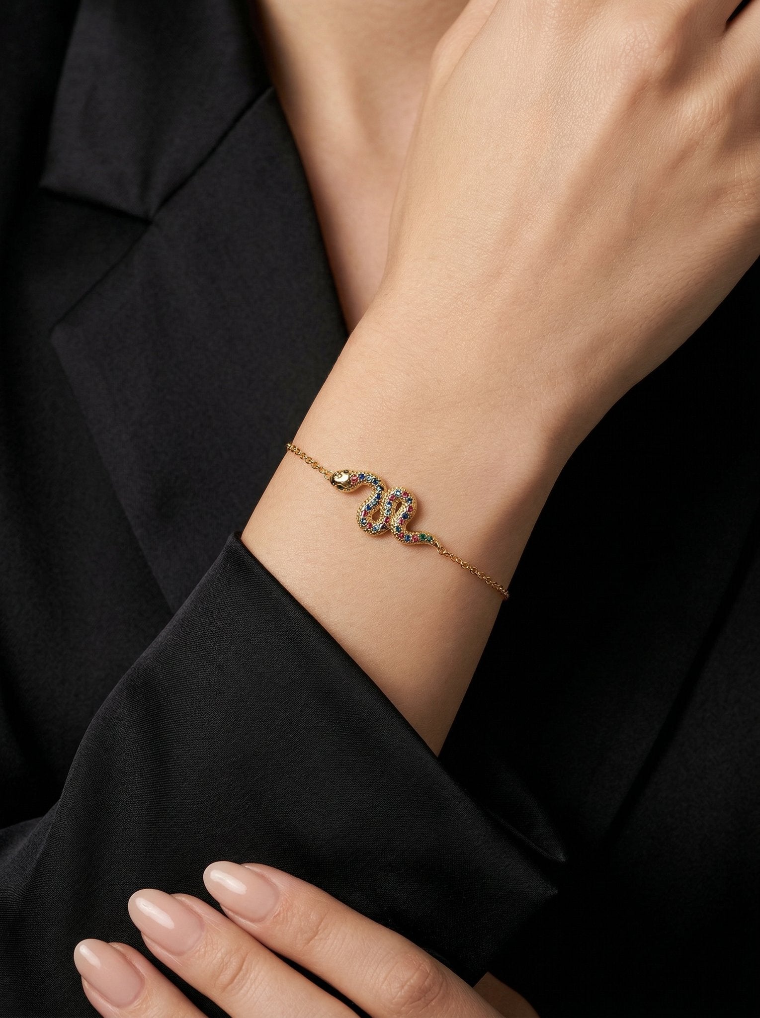 Evia Dainty Chain Snake Reversible Charm Bracelet - View 9 - HyraMode