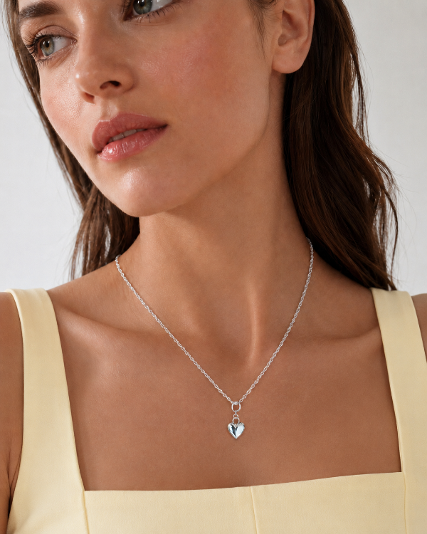Melo Minimal Pendant Necklaces