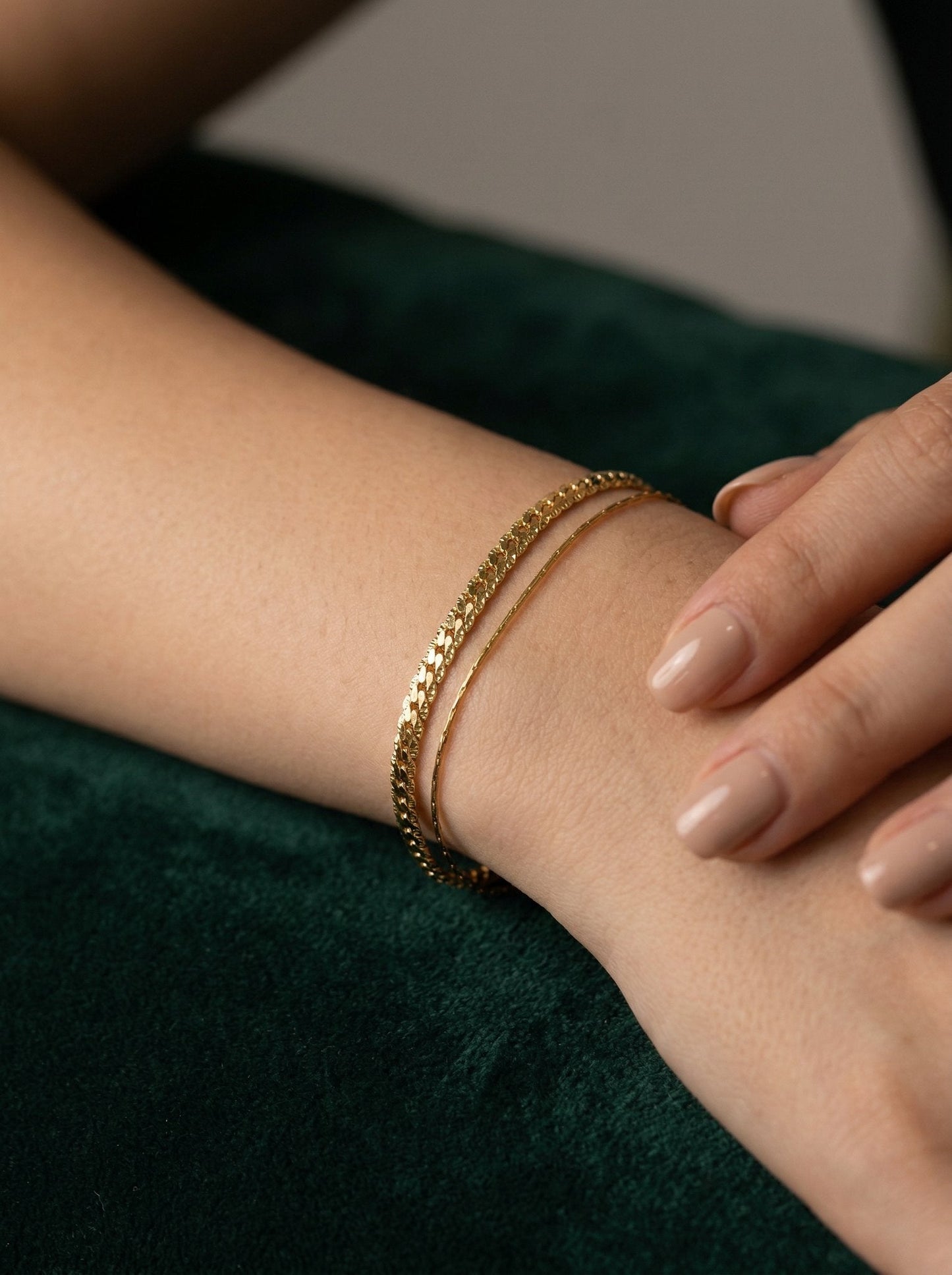 Suri Layered Multi-Chain Bracelet - View 5 - HyraMode