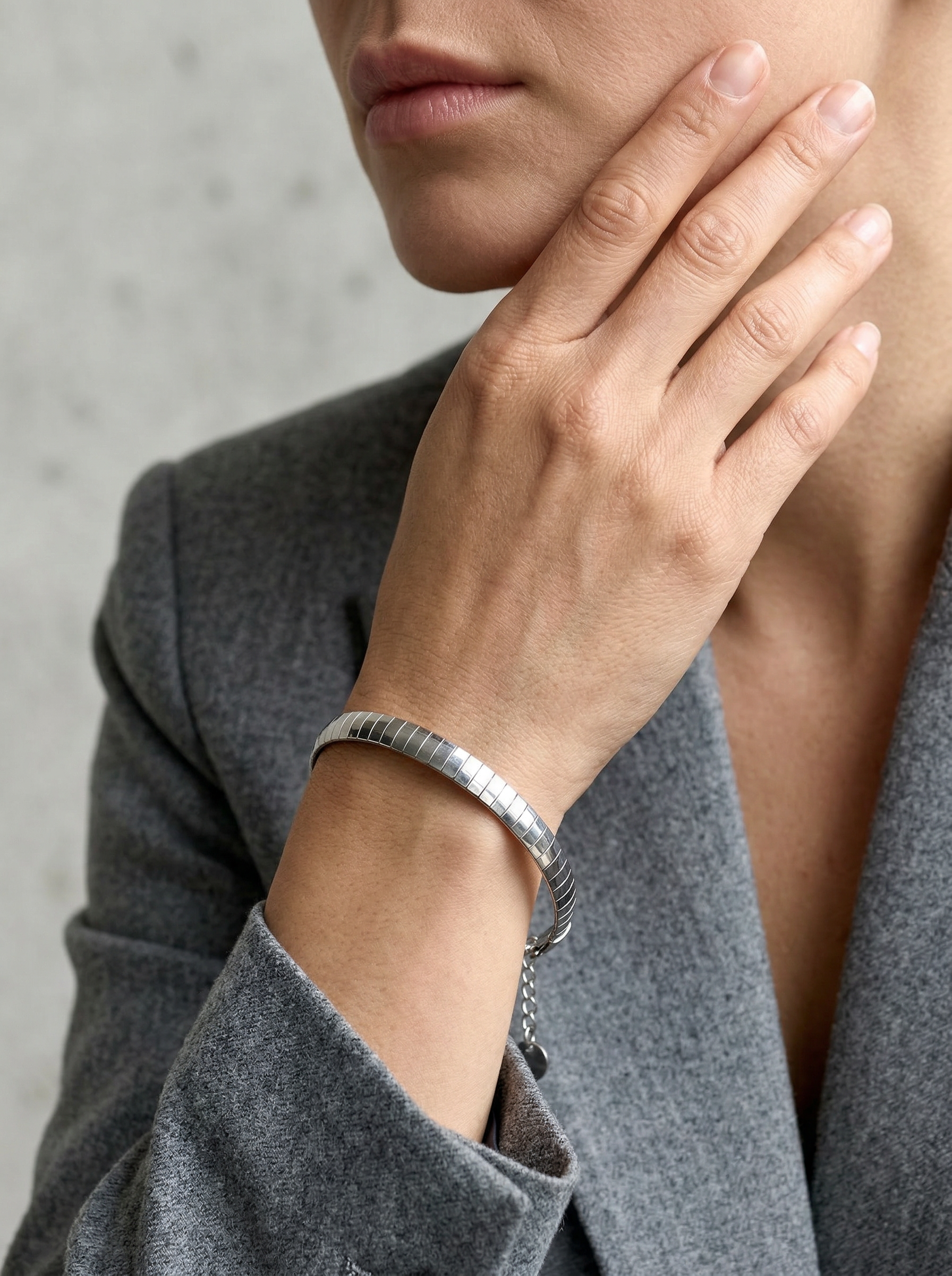 Tali Wide Flat Box Chain Bracelet - View 4 - HyraMode