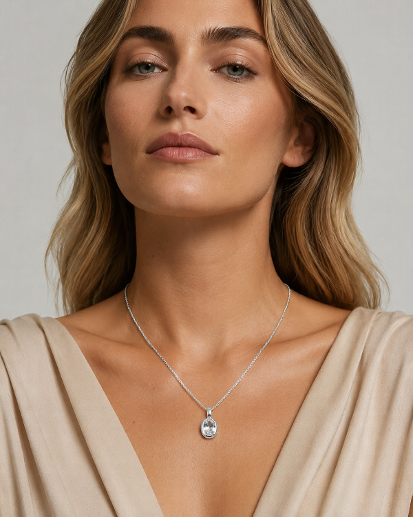 Vela Oval Pendant Necklace